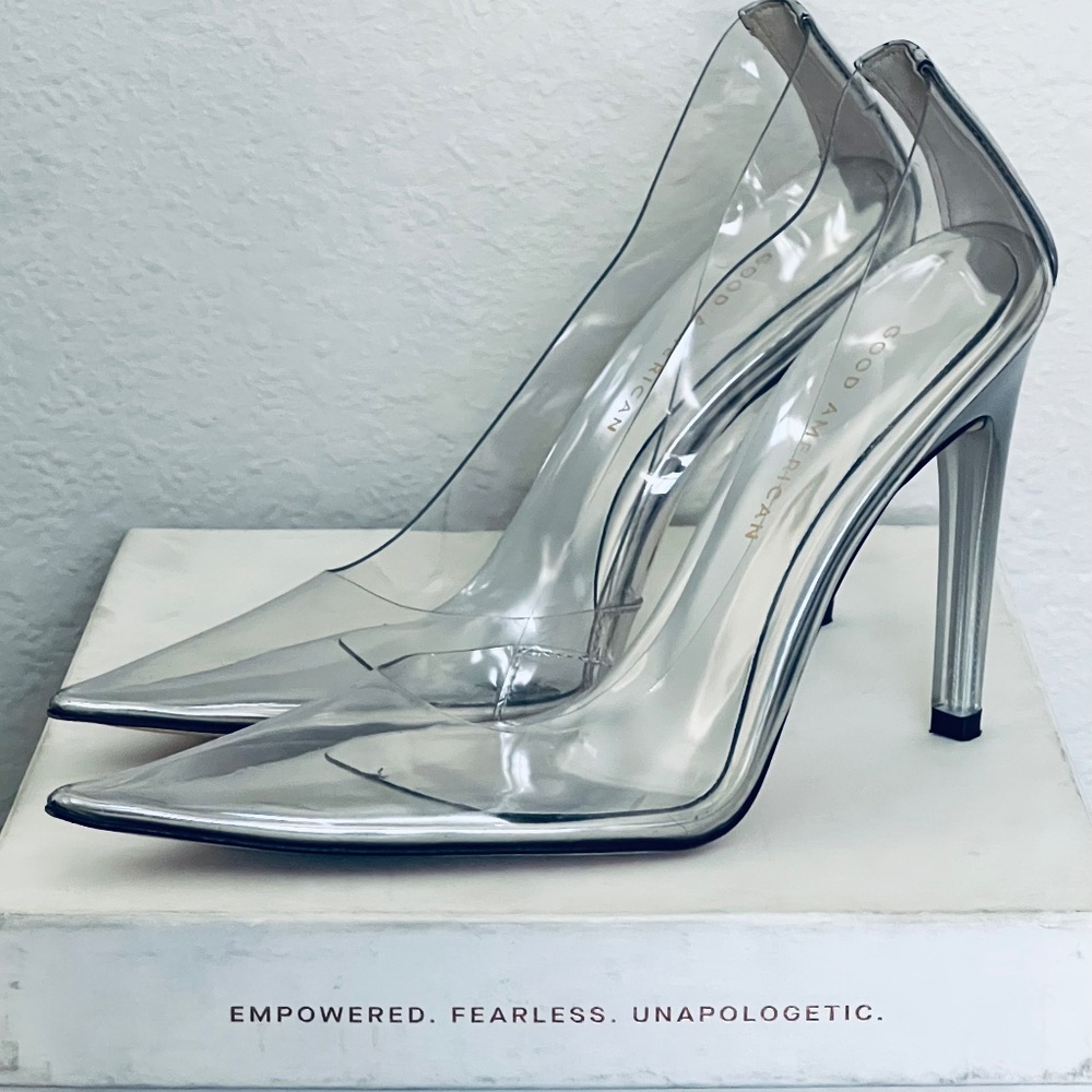 Good American Cinderella Clear Pump in Glass002